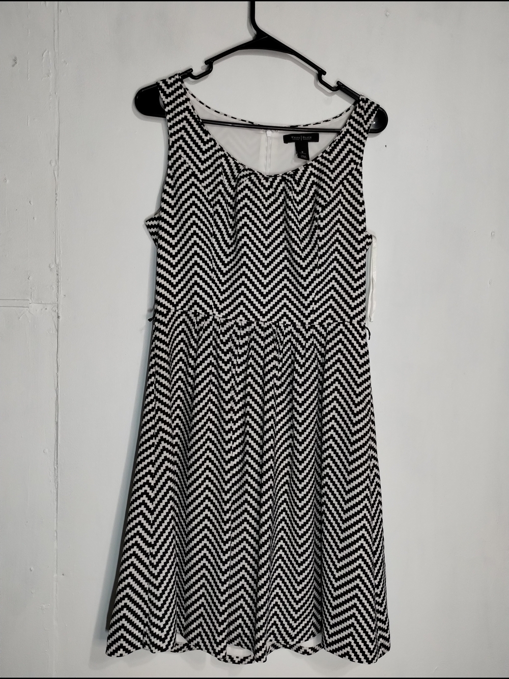 White  House Black Market Black & White Chevron Sleeveless Midi Dress